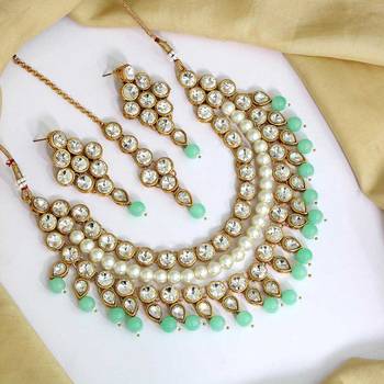Green necklace-sets 1