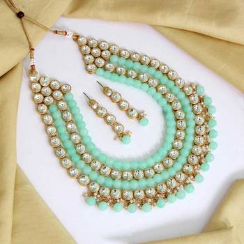 Green necklace-sets 1