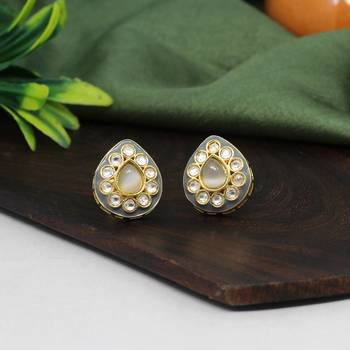 Grey studs 1