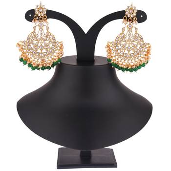 Green earrings 1