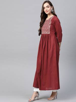 Red embroidered cotton maxi-dresses 2