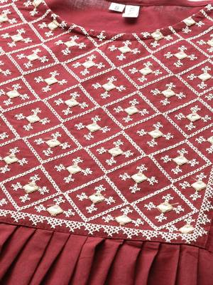 Red embroidered cotton maxi-dresses 4