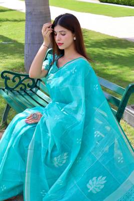 Black woven tussar silk saree with blouse 3
