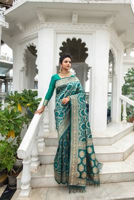 Grey woven linen saree with blouse 1