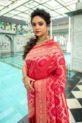 Olive woven linen saree with blouse 2