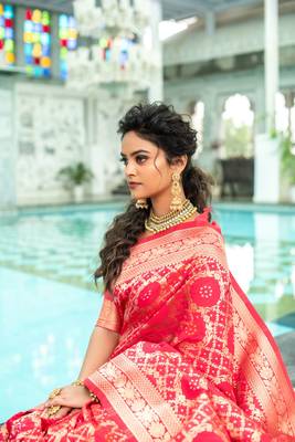 Olive woven linen saree with blouse 3