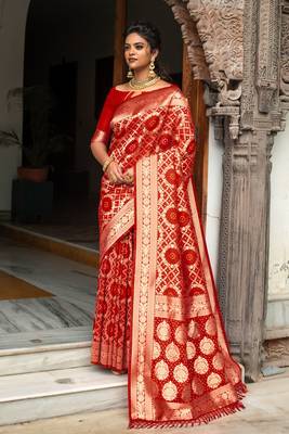 Grey woven silk saree with blouse 1