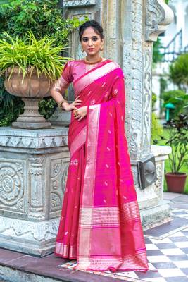 Pink woven silk saree with blouse 1
