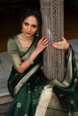Olive woven linen saree with blouse 3