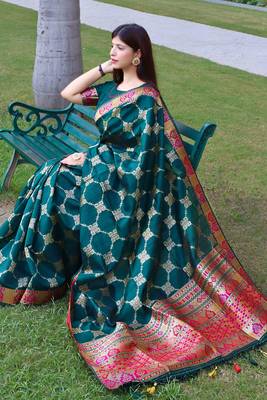 Yellow woven linen saree with blouse 4
