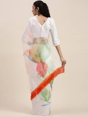 Women'S White Organza Printed Saree With Fancy Tassels In Pallu 2