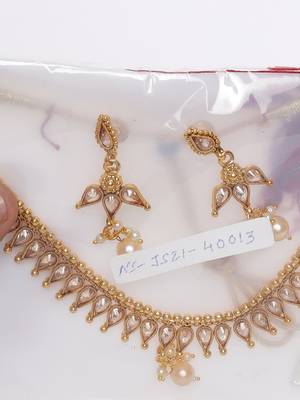 Gold kundan necklace-sets 4