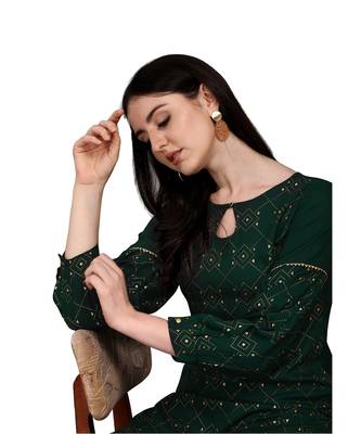 Green printed rayon kurtas-and-kurtis 4