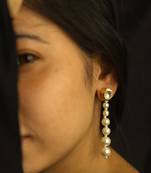 Gold pearl earrings