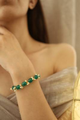 Green pearl bracelets 2