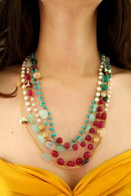 Multicolor pearl necklaces 2