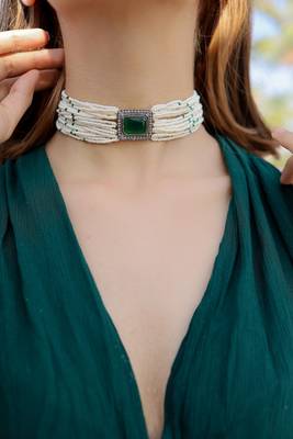 Green pearl necklaces 2