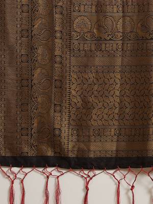 Red color Kanjivaram semi silk saree with unstitched blouse 4