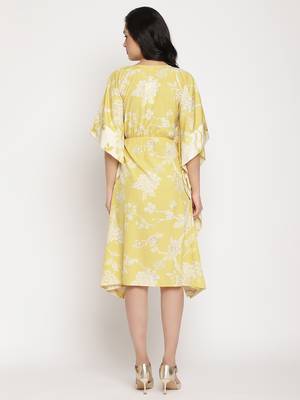 Ahalyaa Women Lime Green & Off White Floral Printed Flared Sleeves Floral Kaftan Kurta 2