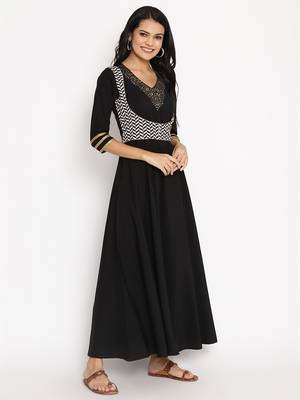 Ahalyaa Women Black Digitally Printed Yoke Design Crepe Anarkali Kurta 4