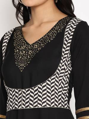 Ahalyaa Women Black Digitally Printed Yoke Design Crepe Anarkali Kurta 5