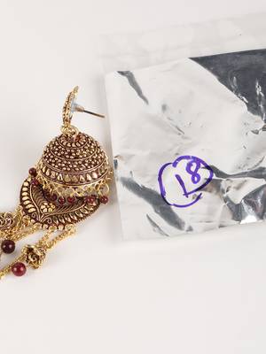 Maroon earrings 2