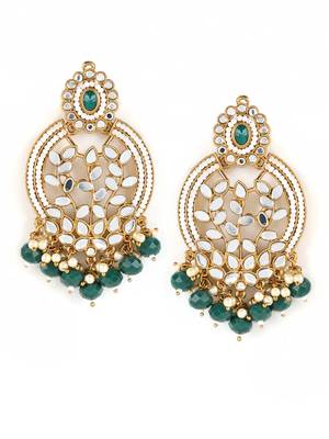 Green earrings 3