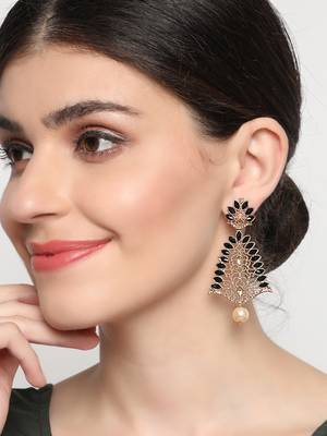 Black earrings 3