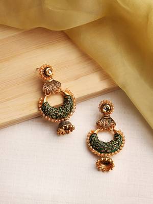 Green earrings 1