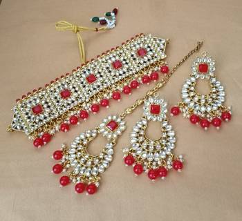 Red collar-necklace 1