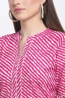 Pink printed cotton kurtas-and-kurtis