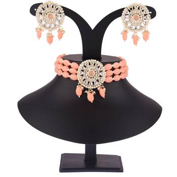 Pink collar-necklace 1