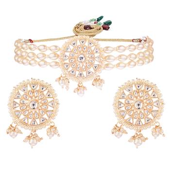 White collar-necklace 2