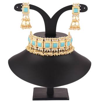 Blue collar-necklace 1