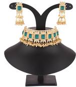 Green collar-necklace