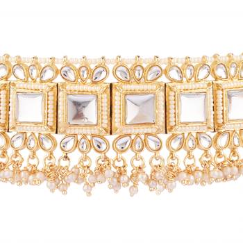 White collar-necklace 3