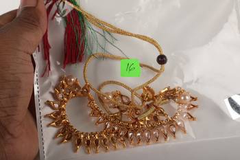 Gold kundan necklace-sets 5