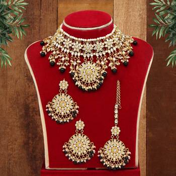 Black necklace-sets 1