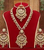 White necklace-sets