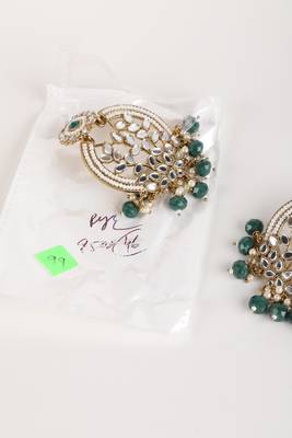 Green earrings 5
