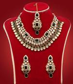 Black necklace-sets