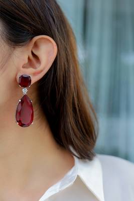 Red earrings 2