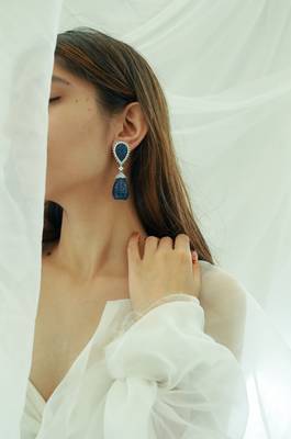 Green earrings 2
