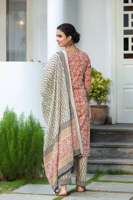 Beige printed cotton kurta-suits 3