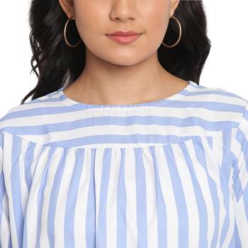 Blue printed crepe crop-tops 4