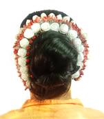 White hair-accessories