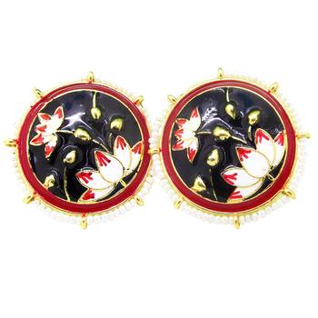 Black pearl studs 1