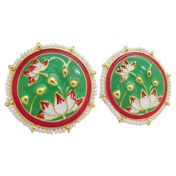 Green pearl studs 1