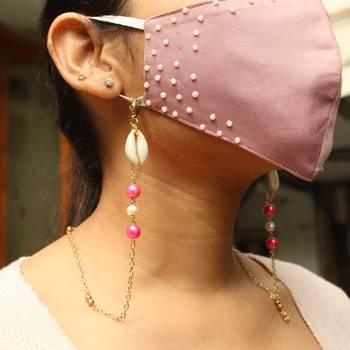 Pink Bead With Shell Mask Chain 1