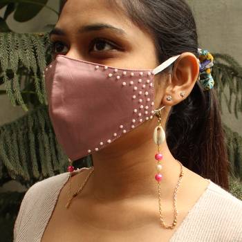 Pink Bead With Shell Mask Chain 2